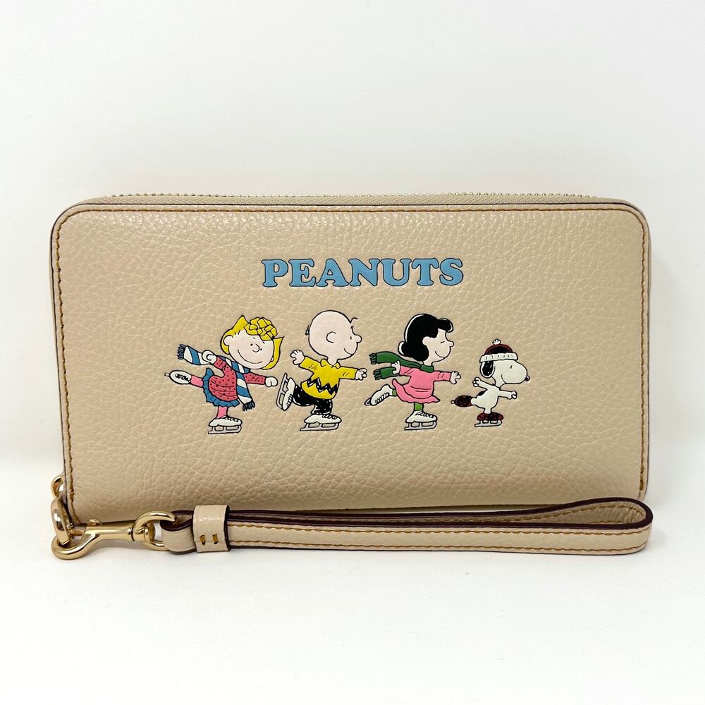 Coach X Peanuts Long Zip Around Wallet With Snoopy And Friends Motif Ivory CF219
